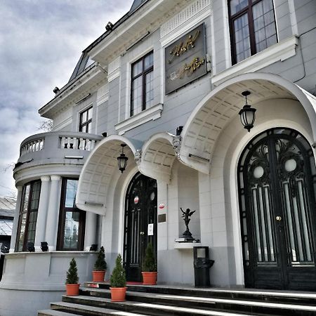 Hotel Angelo D'Oro 플로이에슈티 외부 사진