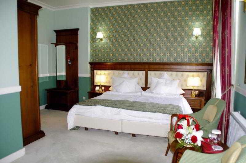 Hotel Angelo D'Oro 플로이에슈티 외부 사진