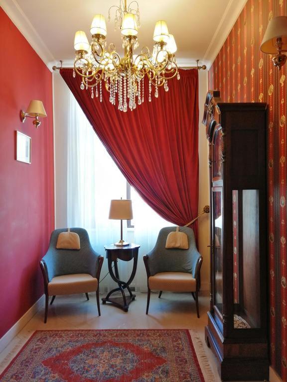 Hotel Angelo D'Oro 플로이에슈티 외부 사진