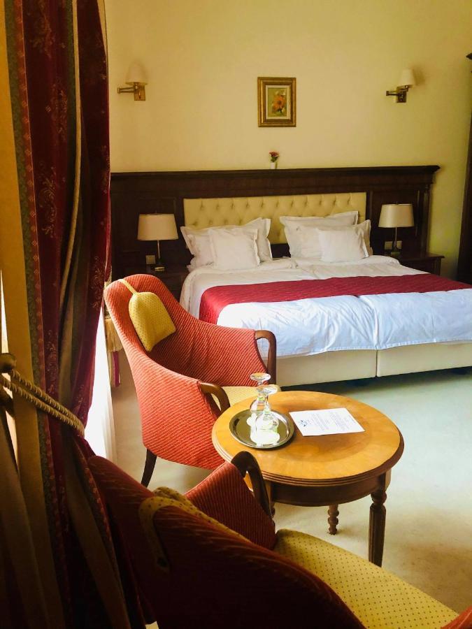 Hotel Angelo D'Oro 플로이에슈티 외부 사진