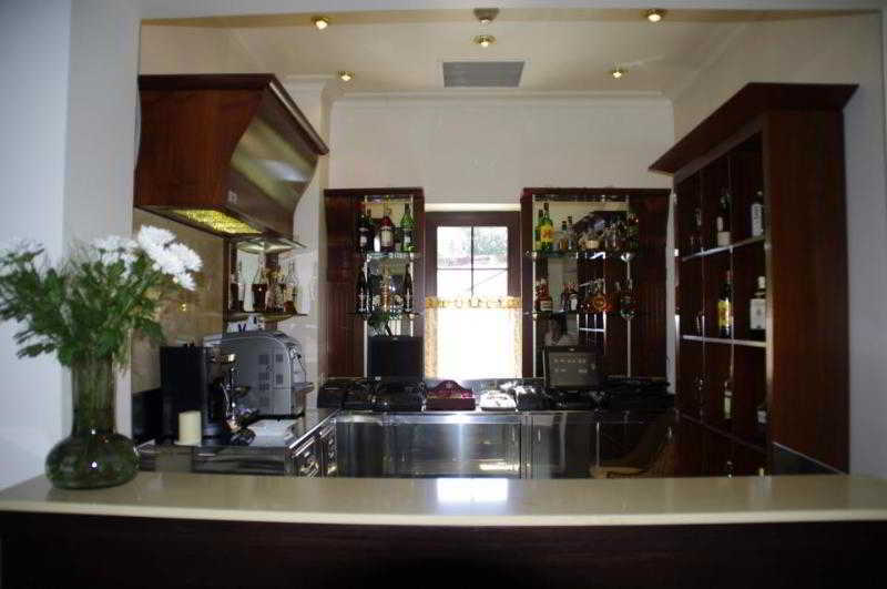 Hotel Angelo D'Oro 플로이에슈티 외부 사진