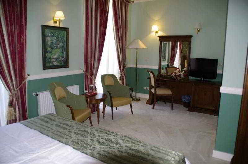 Hotel Angelo D'Oro 플로이에슈티 외부 사진