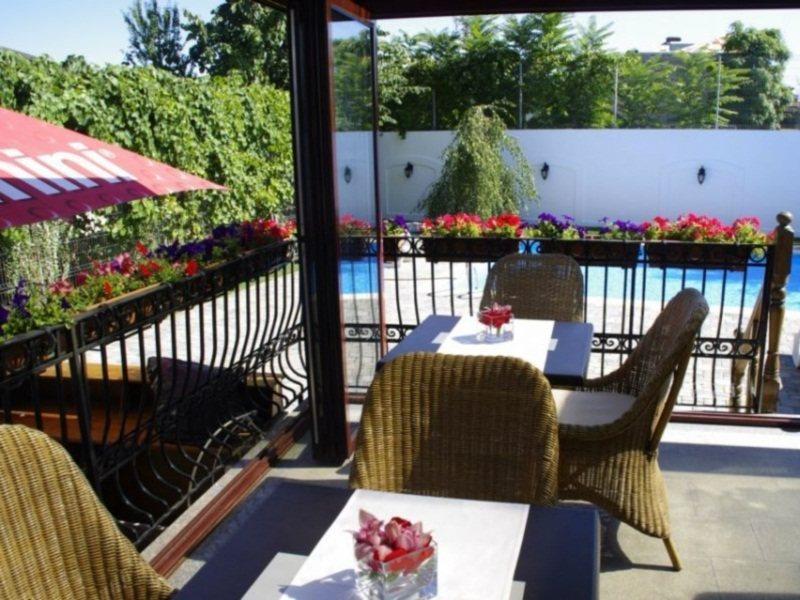 Hotel Angelo D'Oro 플로이에슈티 외부 사진