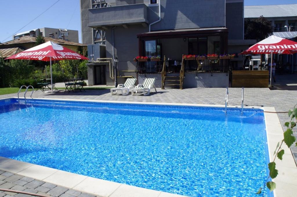 Hotel Angelo D'Oro 플로이에슈티 외부 사진